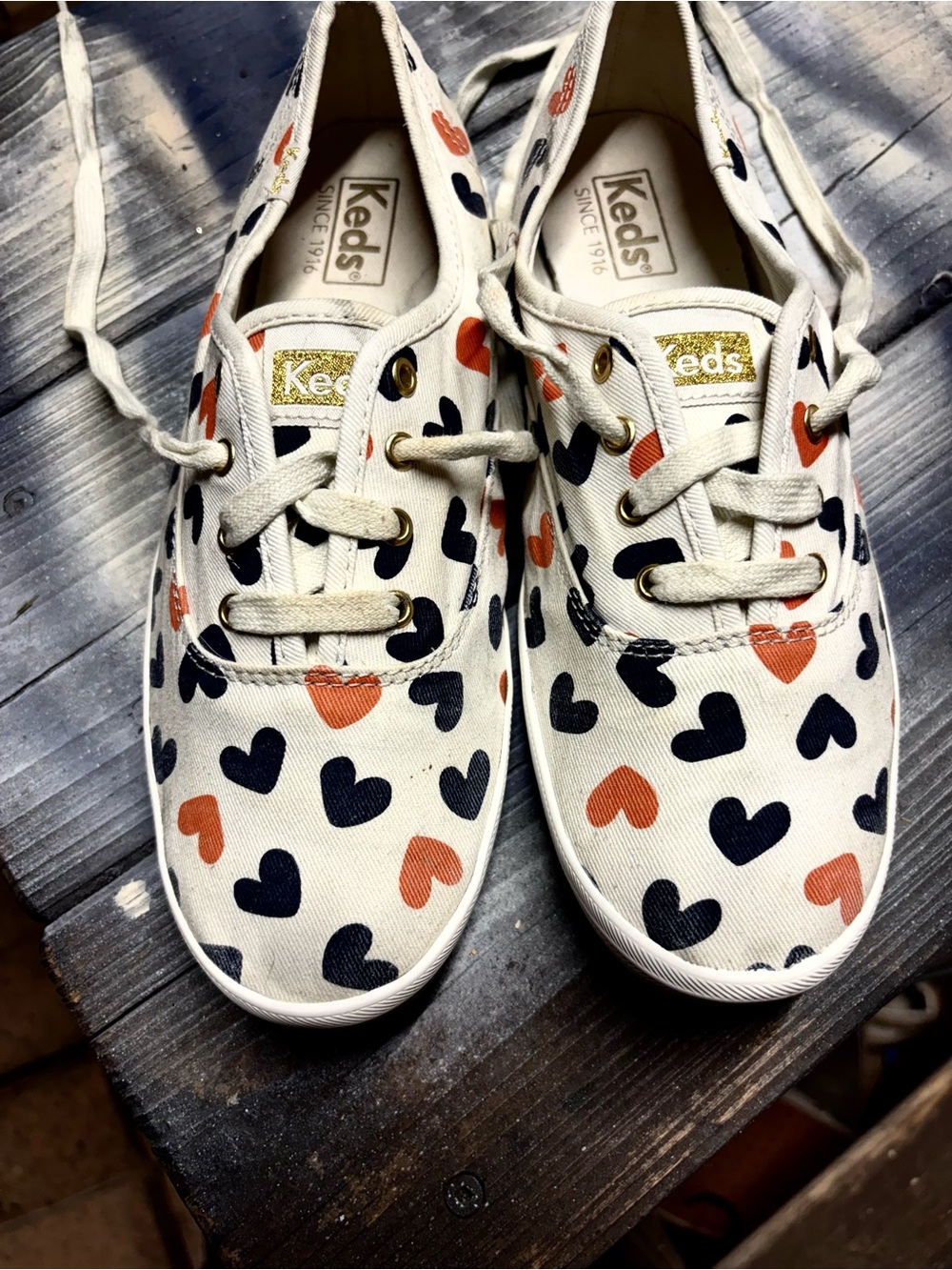 Keds Kids Heart-Print Canvas Sneakers - White with Navy & Orange Hearts womens 7